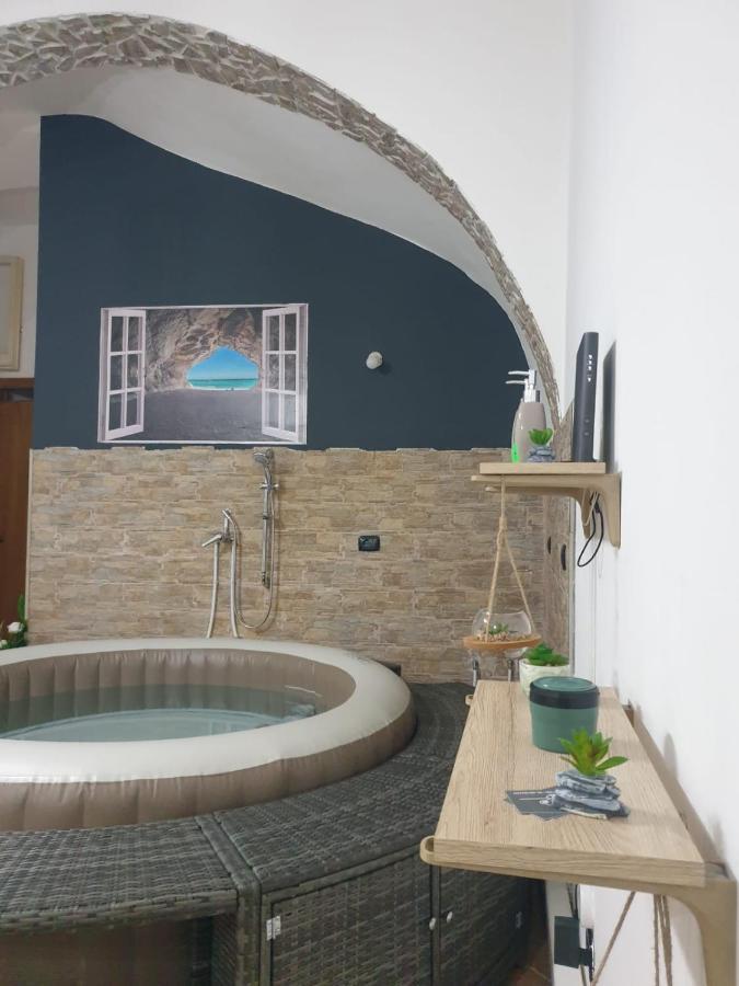 La Grotta Apartment Salerno Bagian luar foto